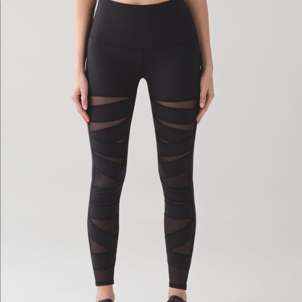 Lululemon ZigZag Mesh Leggings (Size 4)
